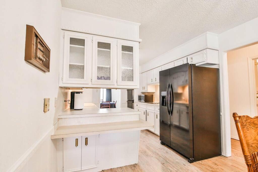 Hot Tub, Privacy, Sleeps 11 & Tons Of Space! Лаббок Экстерьер фото